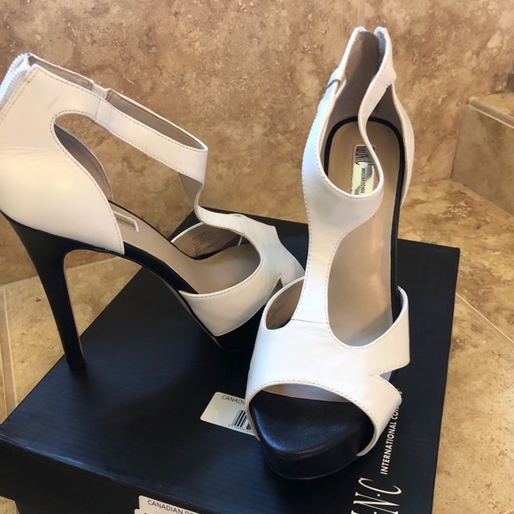 NIB INC black and white Peeptoe Stilletos - Picture 1 of 3